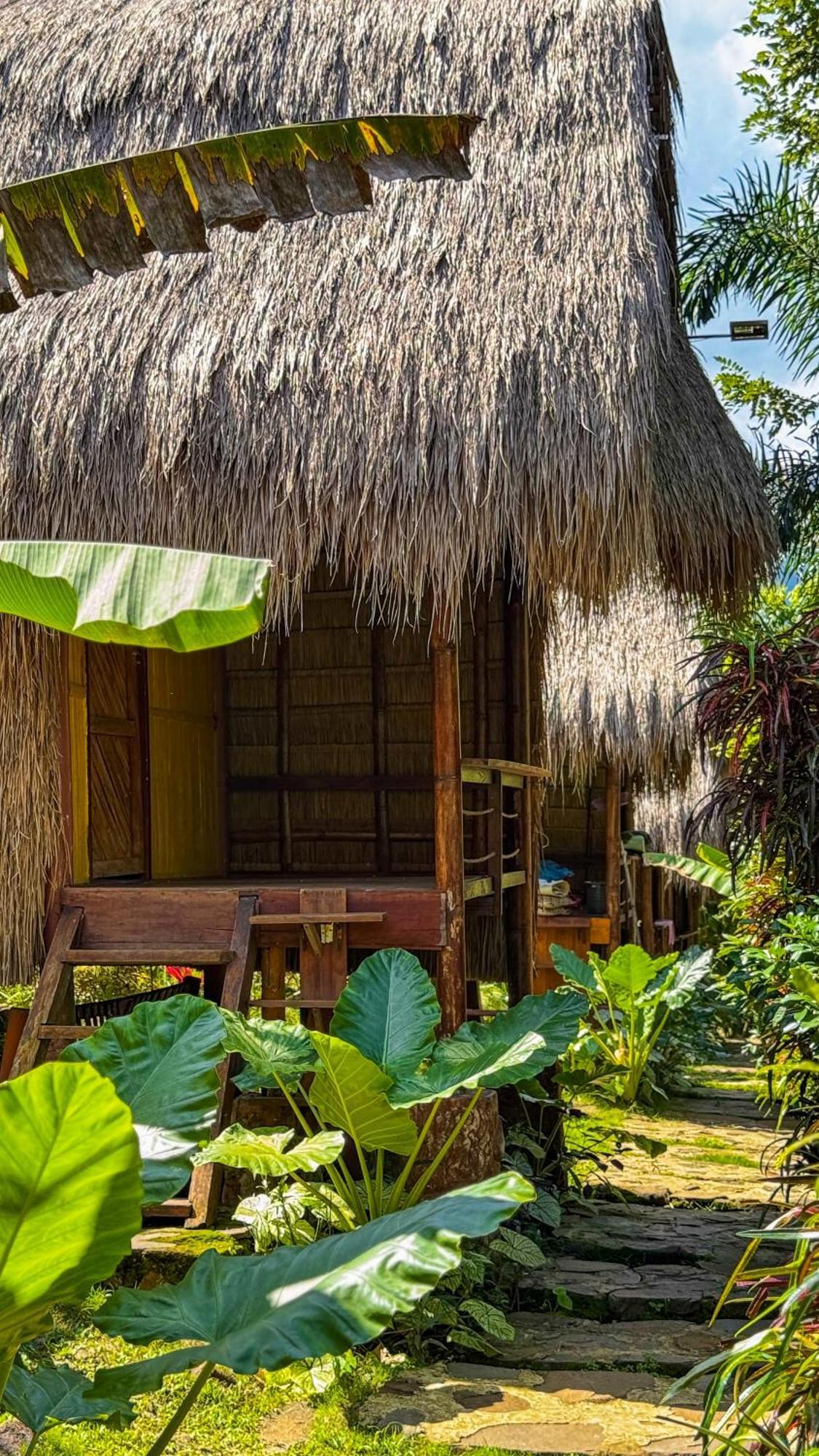 Sten Lodge Labuan Bajo Eksteriør bilde